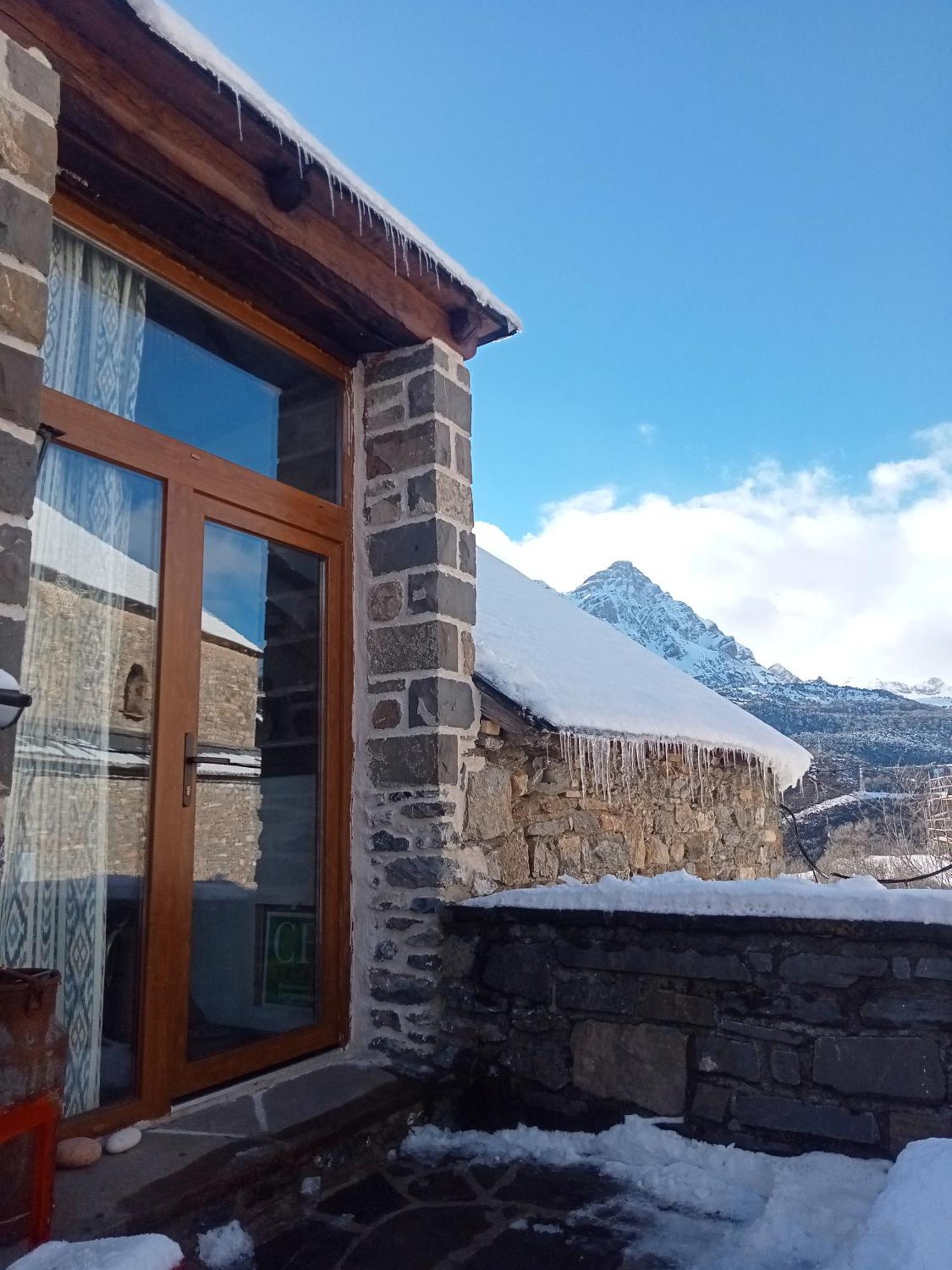 Suite En Cuadra Pajar, Casa Rural Hoz de Jaca Zewnętrze zdjęcie